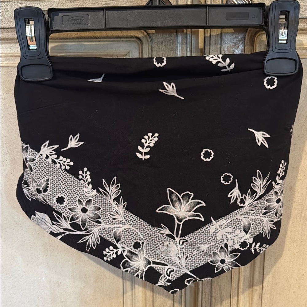 Urban Outfitters Black and White Bandana Strapless Top